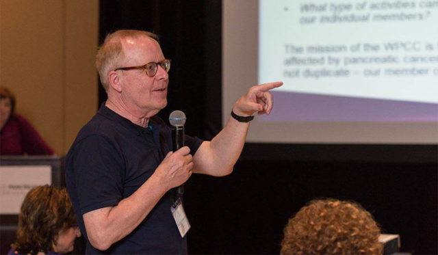 Poul Ejby Rasmussen, de Pancreasnetvaerket i Danmark, habla en la conferencia inaugural de la CoaliciÃ³n Mundial contra el CÃ¡ncer de PÃ¡ncreas en Orlando, Florida, en mayo de 2016.